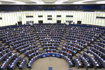 The European Parliament demands a complete embargo on imports of oil, coal, nuclear fuel and gas from Russia