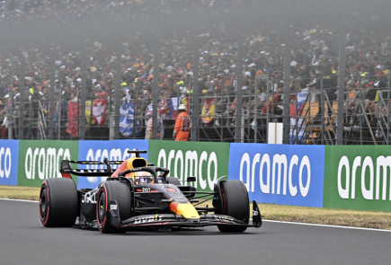 Anche dopo la partenza, Verstappen ha dominato la formula ungherese dal decimo posto