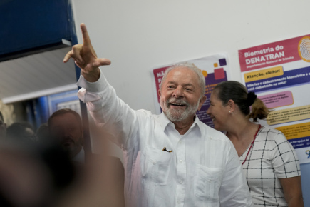 Lula da Silva diventerà presidente del Brasile, batte Bolsonaro