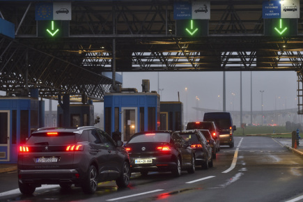 La Croazia entrerà a far parte di Schengen, Romania e Bulgaria dovranno attendere