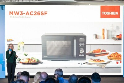 Společnost Toshiba představila nový design – novou mikrovlnnou troubu New Air Fry Microwave Oven na setkání Evropské obchodní konference 2024 v Řecku