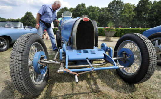 Des voitures de course Bugatti anciennes arriveront samedi au parc des expositions de Kroměříž