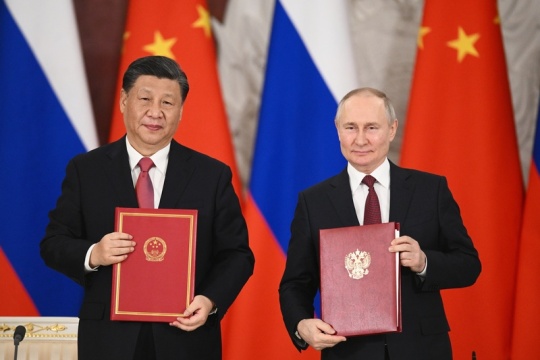 Putin se v říjnu sejde v Pekingu se Si Ťin-pchingem, řekl ruský činitel
