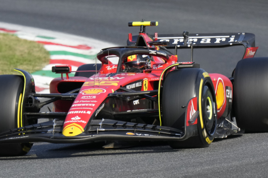 Sainz vince le qualifiche F1 in Italia davanti a Verstappen