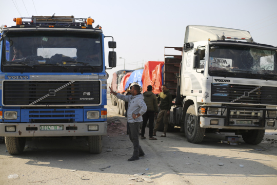 Izrael dál omezuje vstup humanitární pomoci do Gazy, řekl komisař OSN