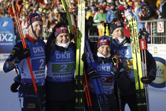 Blandet skiskytterstafett ble nummer seks i Anterselva, Norge vant