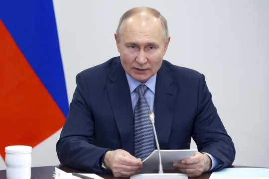 Biden je pro Rusko lepší než Trump, je předvídatelnější, řekl Putin