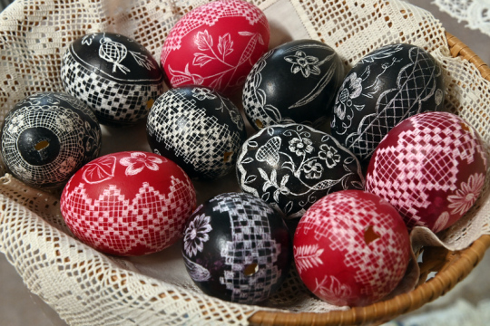 V tachovském muzeu zahájili výstavu Kraslice, představuje způsoby zdobení vajec