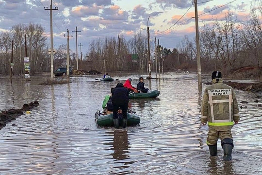 La situation dans la région russe d’Orsk inondée est critique, ont déclaré les autorités russes.
