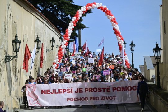 La Marche pour la vie s’est terminée place Venceslas, le pont de la Légion a été bloqué par les opposants