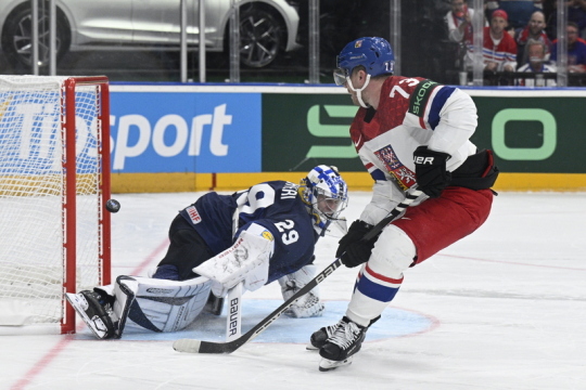 Les joueurs de hockey sur glace ont battu la Finlande 1:0 au début du Championnat du monde après des raids, a décidé Kaše
