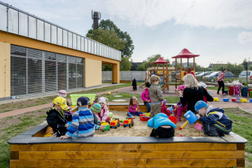 Děti si hrají v mateřské školce. Ilustrační foto. 