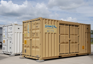 Zařízení S.A.W.E.R. se skládá ze dvou kontejnerových jednotek. Kontejnery mají vnější půdorysné rozměry 2,4 x 6,0 m a výšku 2,9 m.
