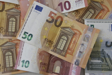 Ilustrace - euro, eura, eurozóna, EU, Evropská unie, bankovnictví, kurz, měna
