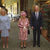 Britská královna se sešla s Bidenovými na čaj